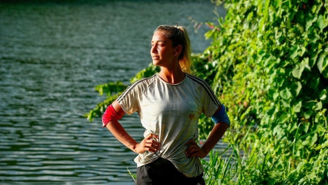 Evrimsiz survivor çok sıkıcı valla realty anlamında seyir zevki en yüksek yarışmacı Evrimdi kızı elediniz neyse sürekli yatan Barışı izleyip eğlenmeye devam edin by FinaleAdımAdım SercanYıldırım #survivor2020