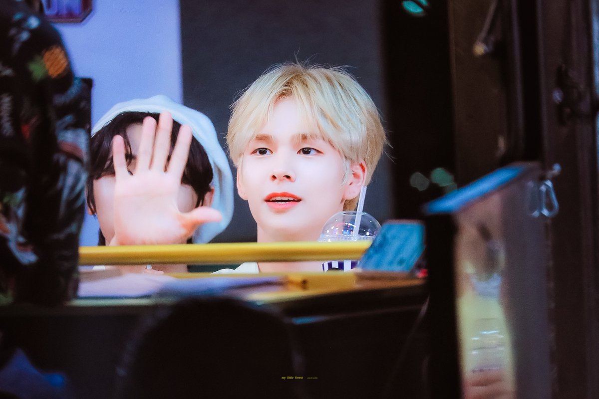 200624  #크래비티 #CRAVITY #HIDEOUT
#REMEMBER_WHO_WE_ARE
#Cloud9
#세림 #SERIM 💪💪