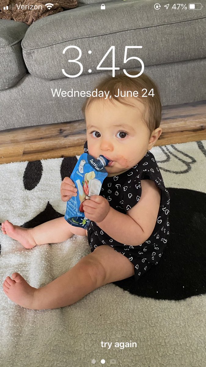 AddieeBrownn's tweet photo. #birthminute #26 https://t.co/Al0UM06lHE