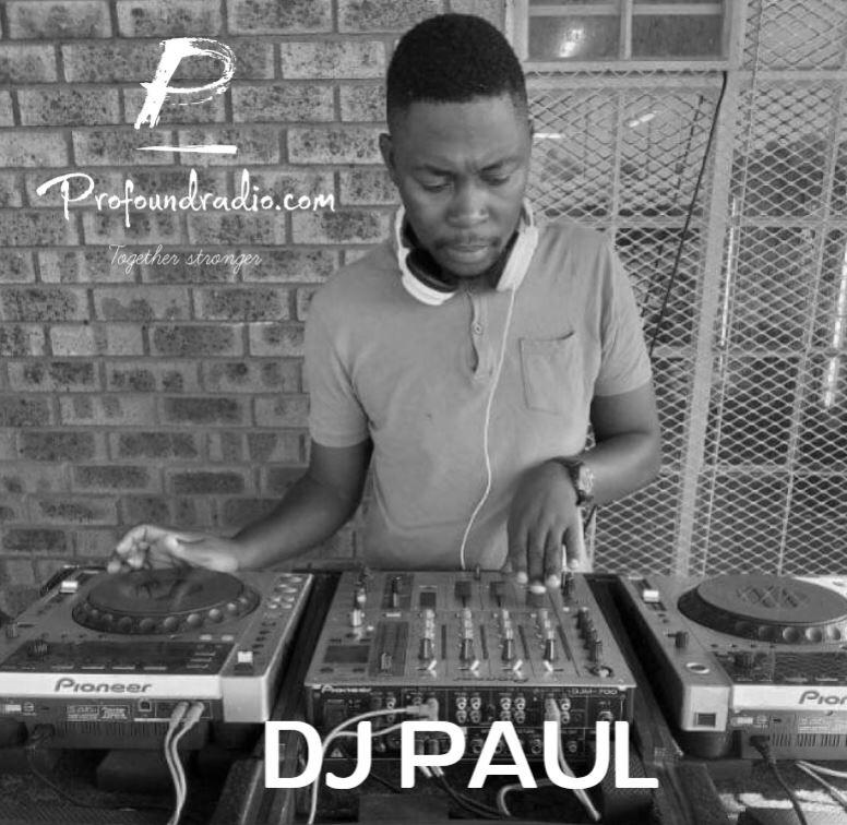 shorter1965's tweet photo. https://t.co/IB0yQWBPXt with @omphemetse_paul keeping you company throughout the next hour on https://t.co/IB0yQWBPXt #togetherstronger #deephouse #deephousemix #deephousetech #house #weareprofound private chat room https://t.co/UrSGdnRjoE https://t.co/NGDGxTSgg9