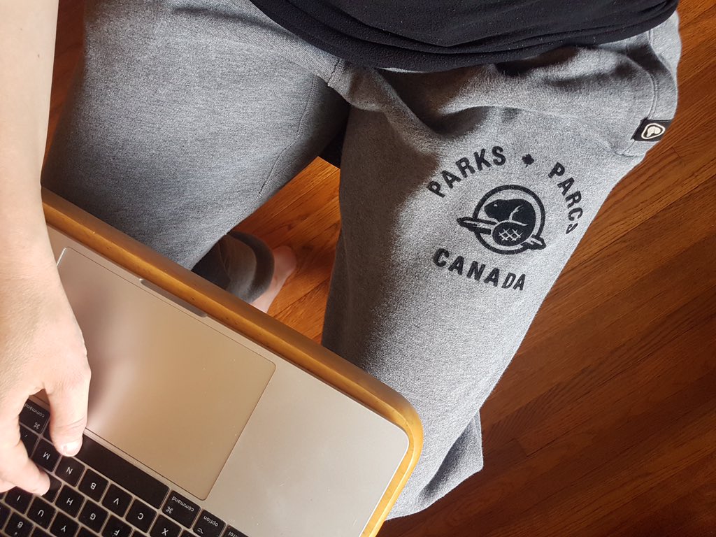 Sweat pants. ☑ The 2020 official home uniform? Anyone else loving🤸‍♂ their sweat pants👖a little more lately? 🙋‍♀ parkscanadashop.ca/collections/es… #ParksFromHome #ParksCanadaShop #MadeinCanada #Canada