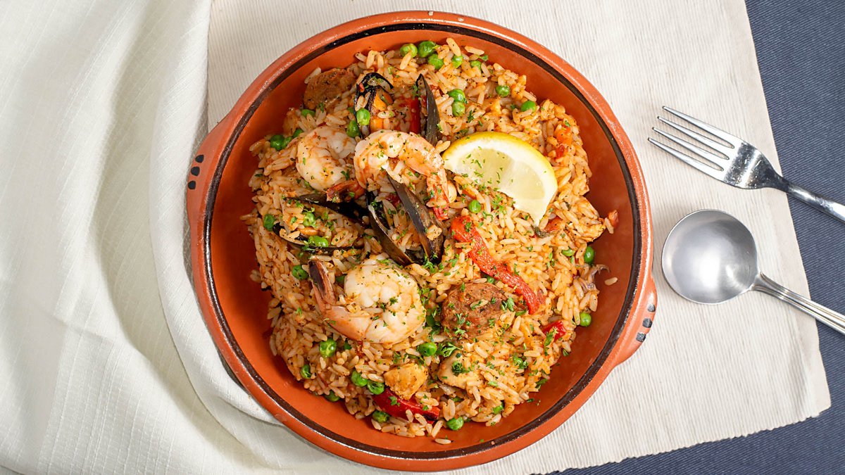 Kypriaki Med. Grill tweet media