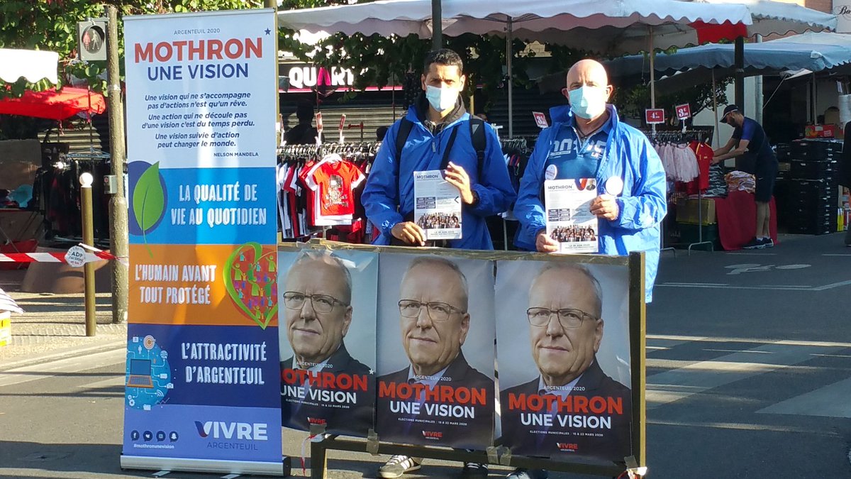 XavierPERICAT's tweet photo. Belle matinée à #Argenteuil pour cette dernière rencontre au Marché des Champioux ! 
@Mothron1Vision un projet ambitieux mais réaliste pour une ville apaisée. #MothronUneVision https://t.co/orRNs7LXO8