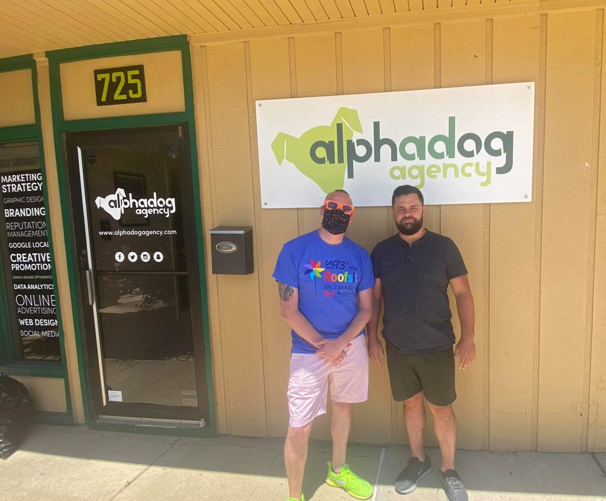 U93's tweet photo. "#Roofsit on the Road" Stop #2!
Big Thank You to Kyle at @alphadogagency for your amazing donation to #Roofsit2020!
Does your business have a donation? Tell me where you're at and I'll be there!
@BigPermRadio https://t.co/HfPy90qmLa