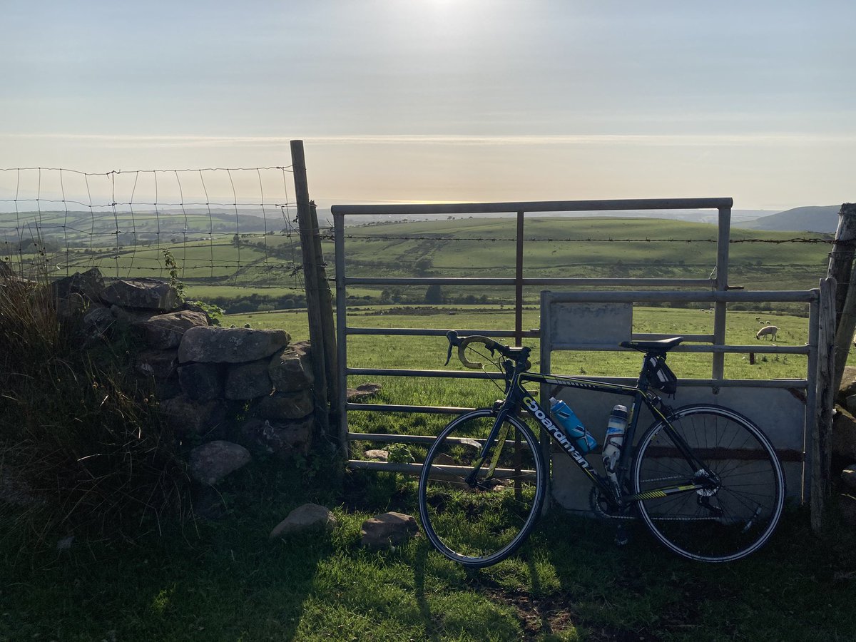 Smashie3's tweet photo. Another cracker on the Wednesday Mellow Velo with @huwlewis2 and the boys. @ennerdalebrew blonde to make it even better. #StBees to #Coldfell and back via #beckermet fantastic @FeatureCumbria https://t.co/GWEdWdKkDc