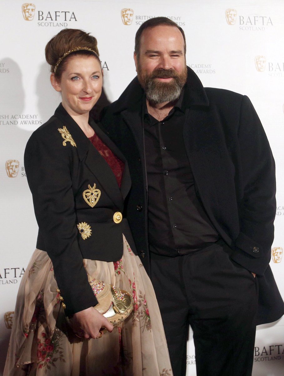 sarahmaloneyxx's tweet photo. Wtf just found out mrs hooly from balamory and victor from still game are married https://t.co/0q6eE0ki2U