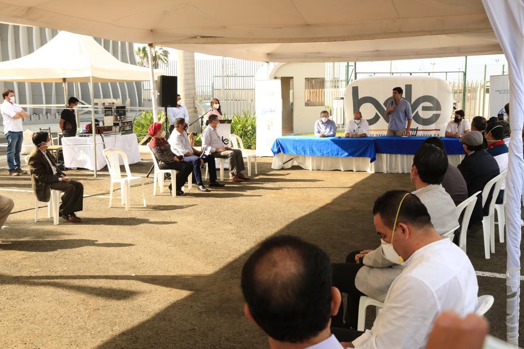 El Gobierno Nacional, a través del <a href="/BDEcuadorBP/">Banco de Desarrollo del Ecuador B.P.</a>, destina USD 18.7 millones para obras y para afrontar la emergencia sanitaria en la provincia de #Manabí, impulsando la reactivación económica y beneficiando a 826.082 habitantes.

#AEcuadorLoSacamosTodos