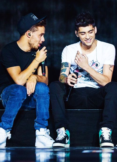 𝒁𝒊𝒂𝒎 𝑴𝒂𝒚𝒏𝒆 (𝚉𝚊𝚢𝚗/𝙻𝚒𝚊𝚖)"Have a fun flight home, you!" "I'll try but I'll miss you too much Liam!" -Liam & Zayn