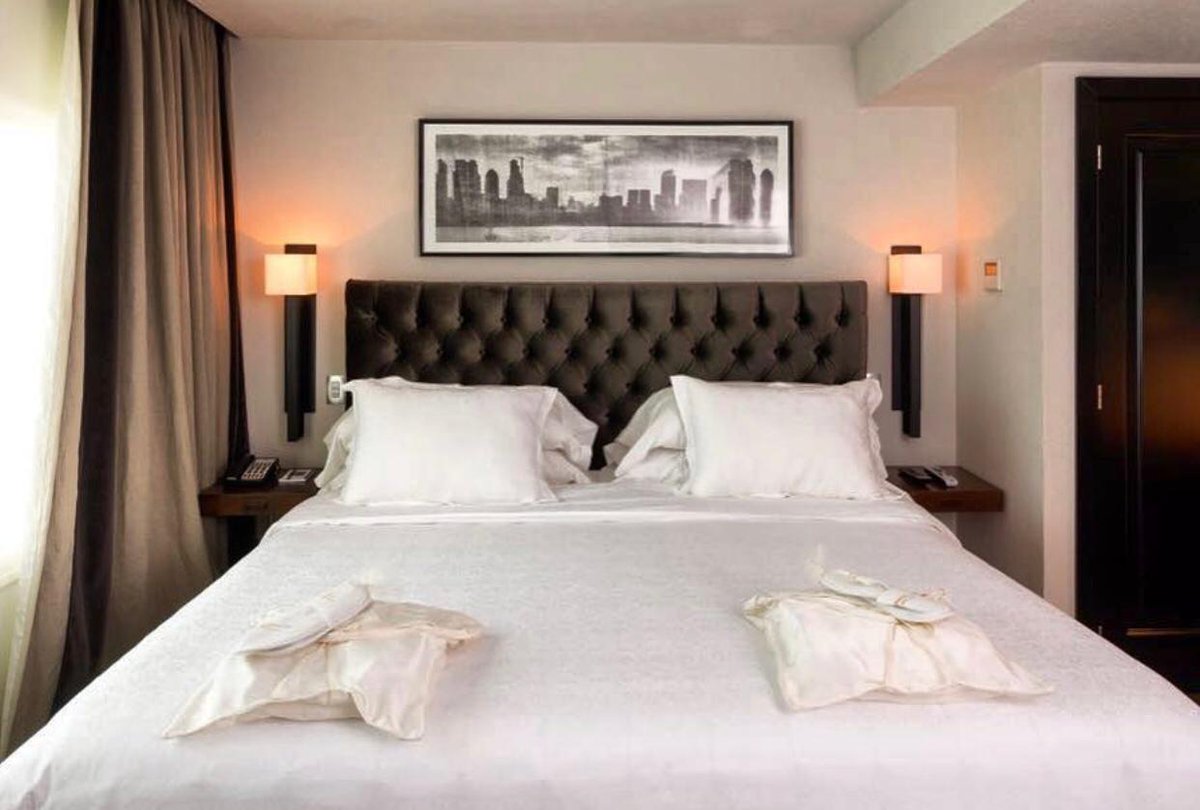 Panamericano Buenos Aires. Te estaremos esperando justo donde el corazón de la ciudad comienza a latir. #vivipanamericano #BuenosAires #ViviPanamericano #buenosaires #enjoy #turism  #hotelwithaview