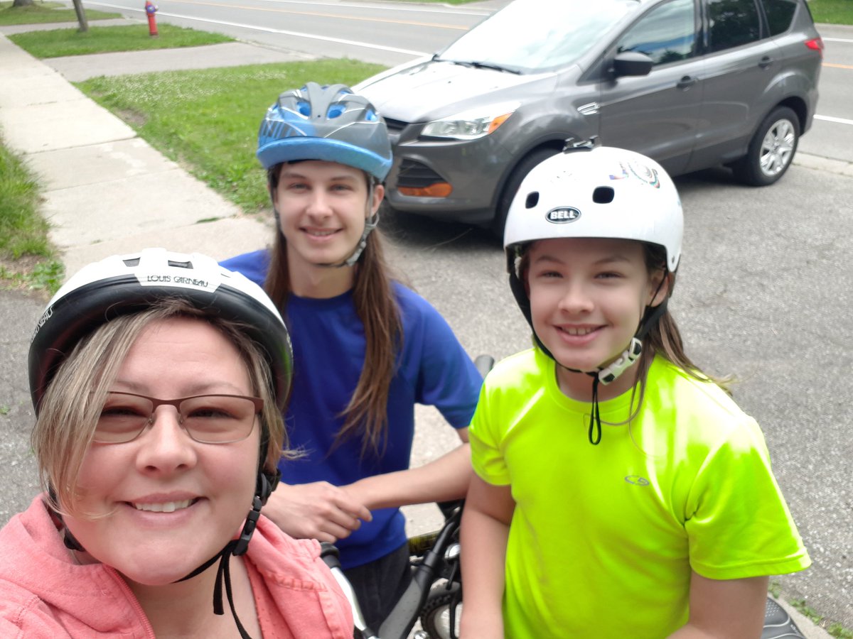 Mrs. Clawsie tweet media