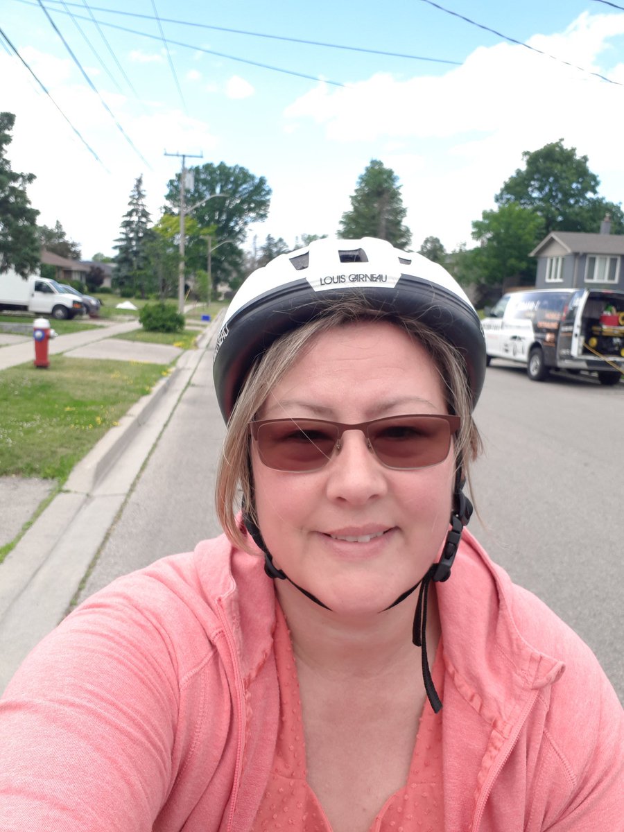 Mrs. Clawsie tweet media