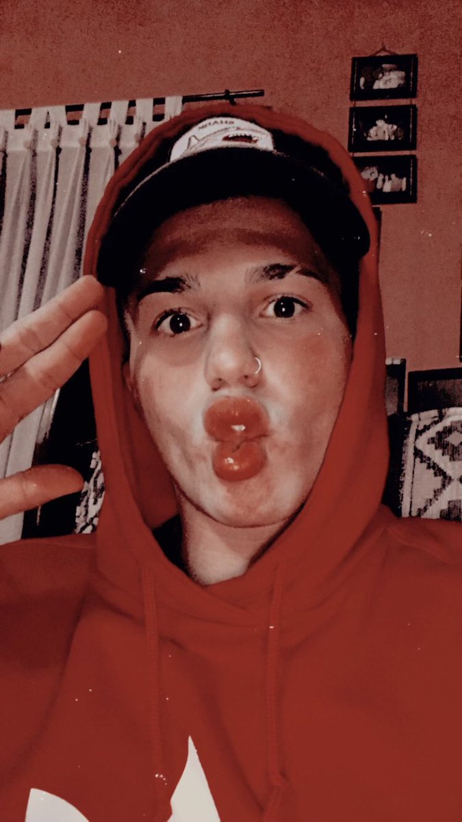 Marcelobechen's tweet photo. Q cheto tan los filtros de Instagram 😝🤟 https://t.co/JX9hJEA5Tu