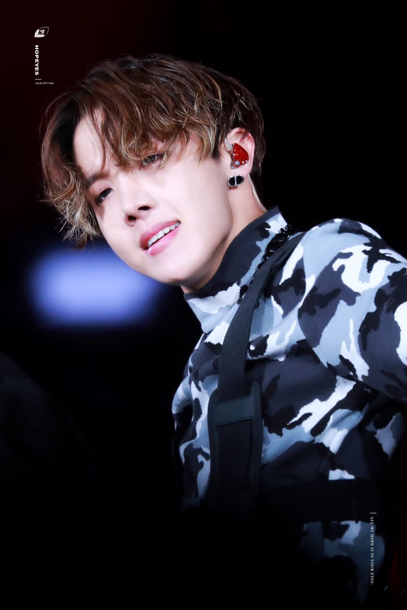 Hoseok in his Dior outfits ; an important thread