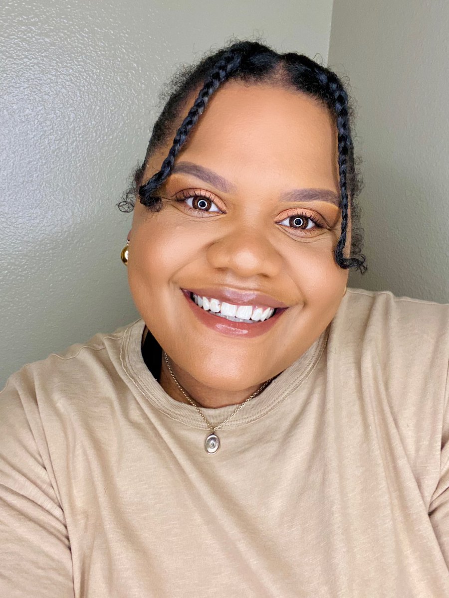 myendingdreams's tweet photo. Okay 2 more from the other day! I won’t overload this time! Lol #benebrows @BenefitBeauty https://t.co/Rj7VAg8UfJ