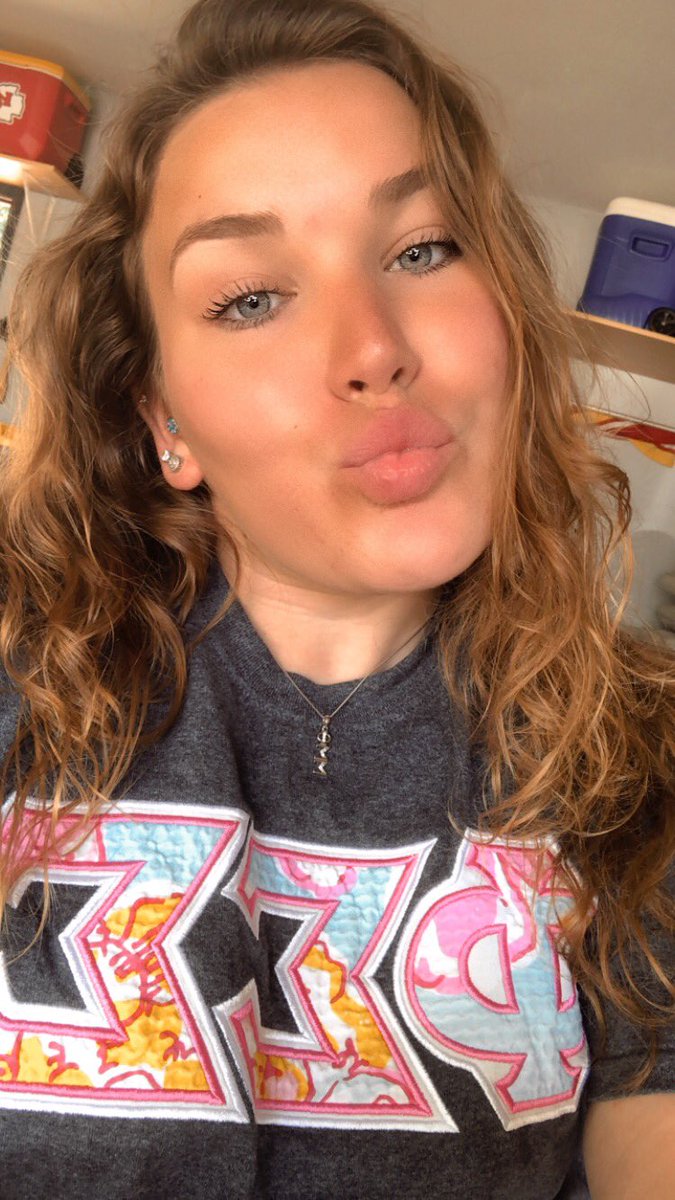 Phi Sigma Sigma WIU tweet media