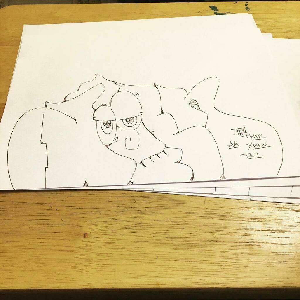 Artissin's tweet photo. Hot 🥵 + Virus Life = Doodles 🖊 #throwies #grafflife #sketch #doodle #boredom #adventure #mtrcrew #tstcrew #tpacrew #xmencrew #aacrew #nyc #nycgraffiti #live #love #strive #bubbleletters #throwies #letters #fun #live #love #strive https://t.co/98CF9HzwHb https://t.co/b4sCHtDYOU