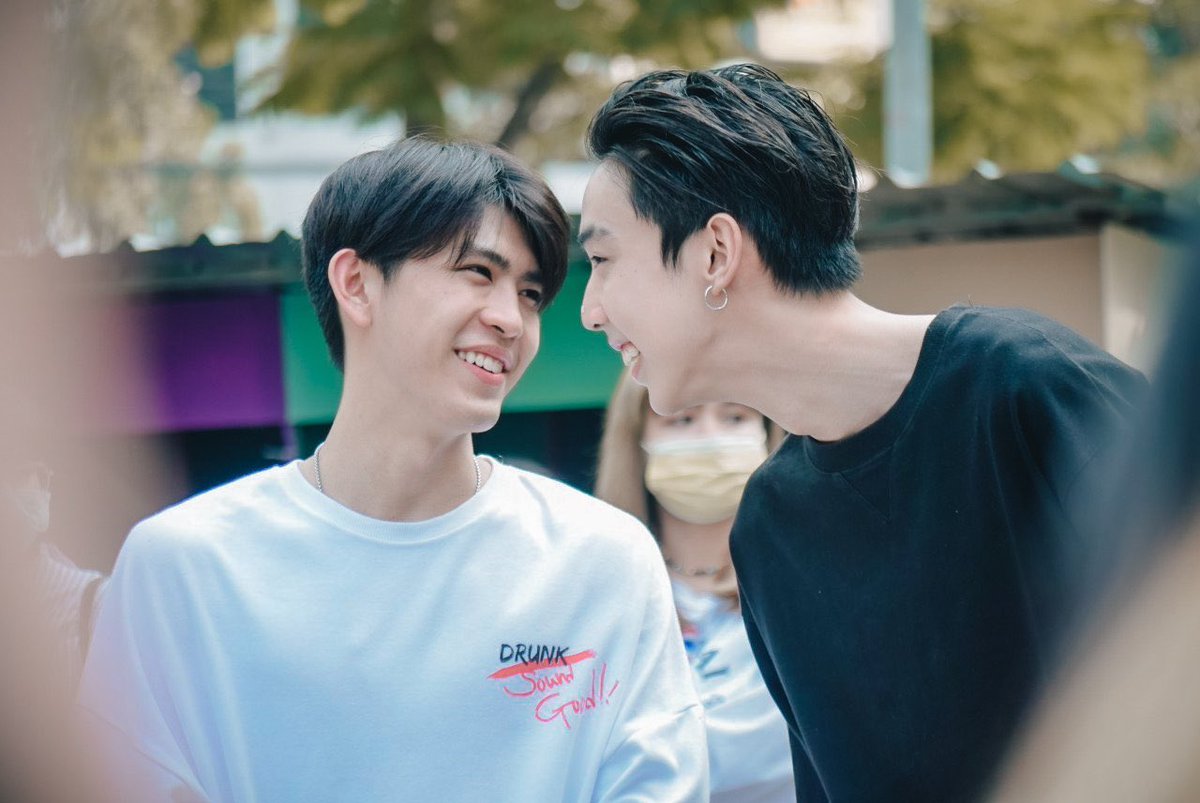 meetcloudy's tweet image. เพื่อนคือคนที่ให้รอยยิ้มที่ดีที่สุดบนใบหน้าของพวกเขาเท่านั้นเพื่อลบความเศร้าในดวงตาของคุณ #saveG