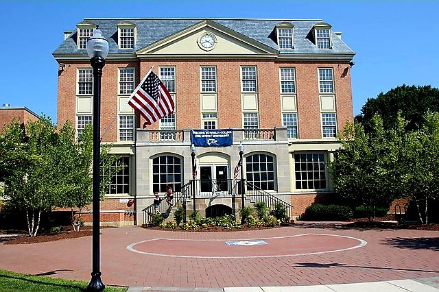 WC_SIS_Program's tweet image. Wesley College STEM dept. offers undergraduate research, grant sponsorships, free peer tutoring &amp;amp; a FREE online prep program - Success In STEM(SIS)!