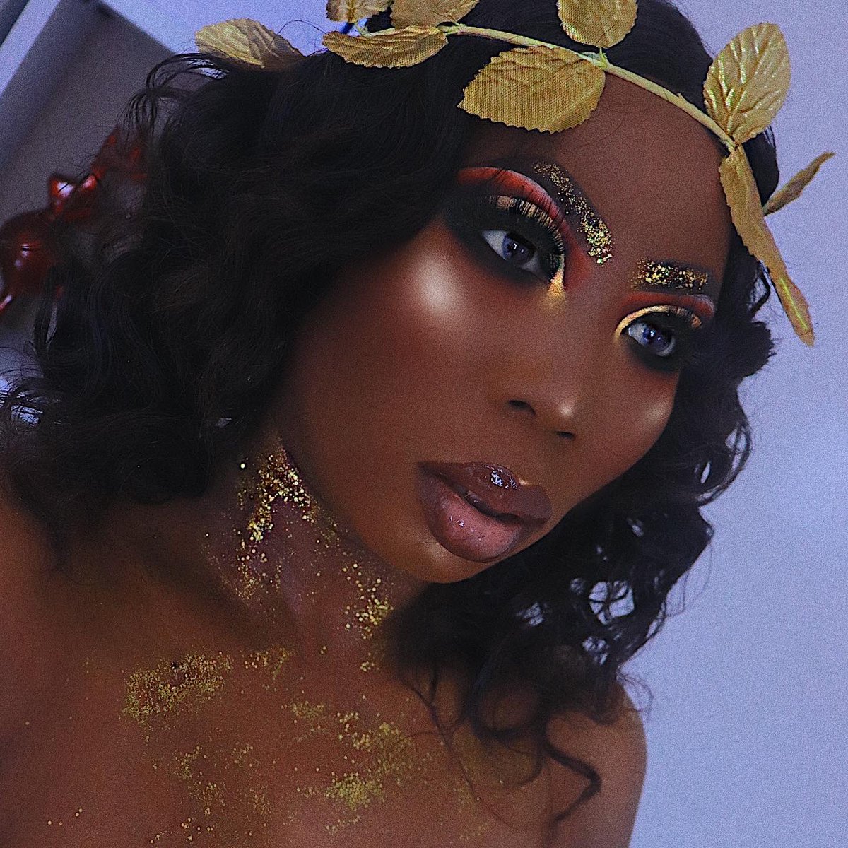 houseofsienna1's tweet photo. Happy 44th Birthday to me ❤️❤️👑👑👑🎂🎂 if you see this, just wish me a really good one. Thanks ❤️❤️❤️❤️❤️ #happybirthdaytome #over40 #birthdaygirl #blackdontcrack #melaninqueen #dippedingold https://t.co/oUeRjd5UVP