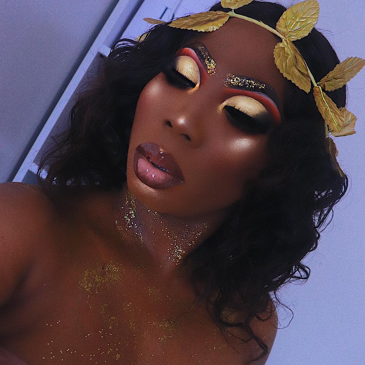 houseofsienna1's tweet photo. Happy 44th Birthday to me ❤️❤️👑👑👑🎂🎂 if you see this, just wish me a really good one. Thanks ❤️❤️❤️❤️❤️ #happybirthdaytome #over40 #birthdaygirl #blackdontcrack #melaninqueen #dippedingold https://t.co/oUeRjd5UVP