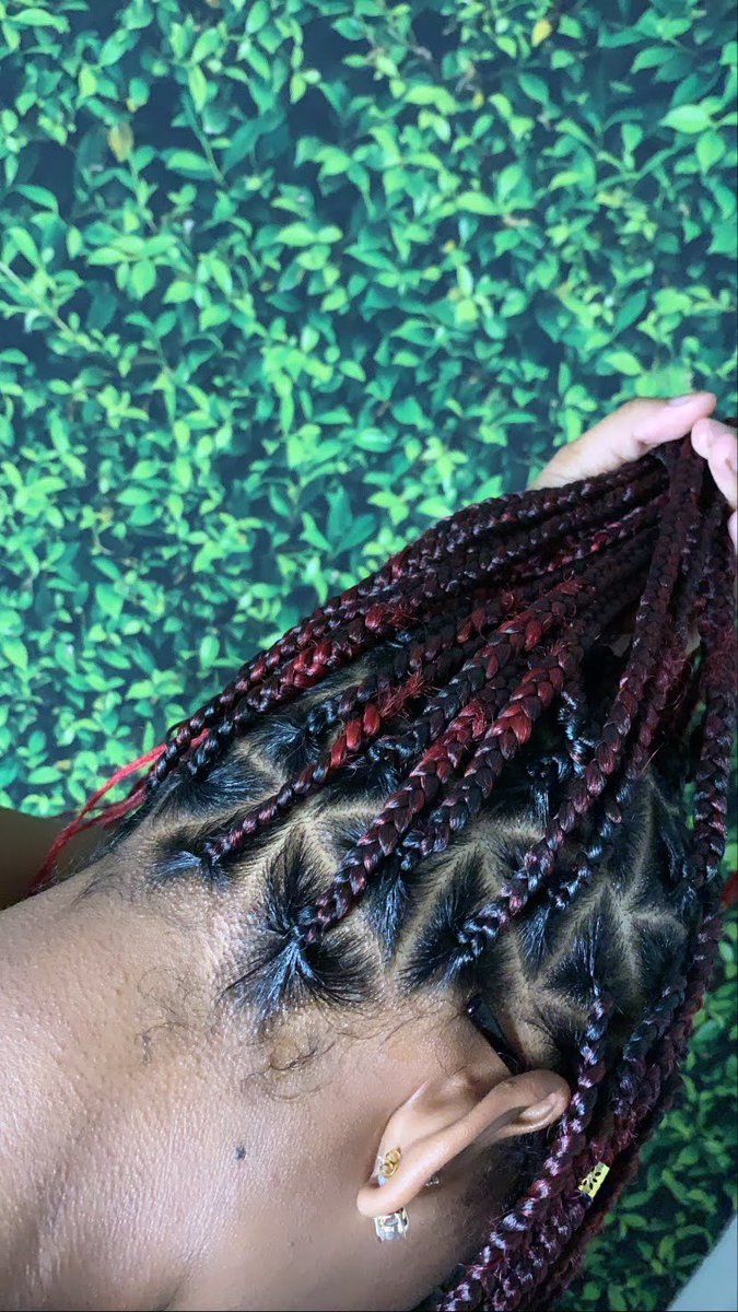 I’m a 15 year old hair stylist located in the D(M)V area looking to get more exposure 💓 follow my hair page on instagram @styledbyysymone #dmvbraider #softlocs #knotlessbraids