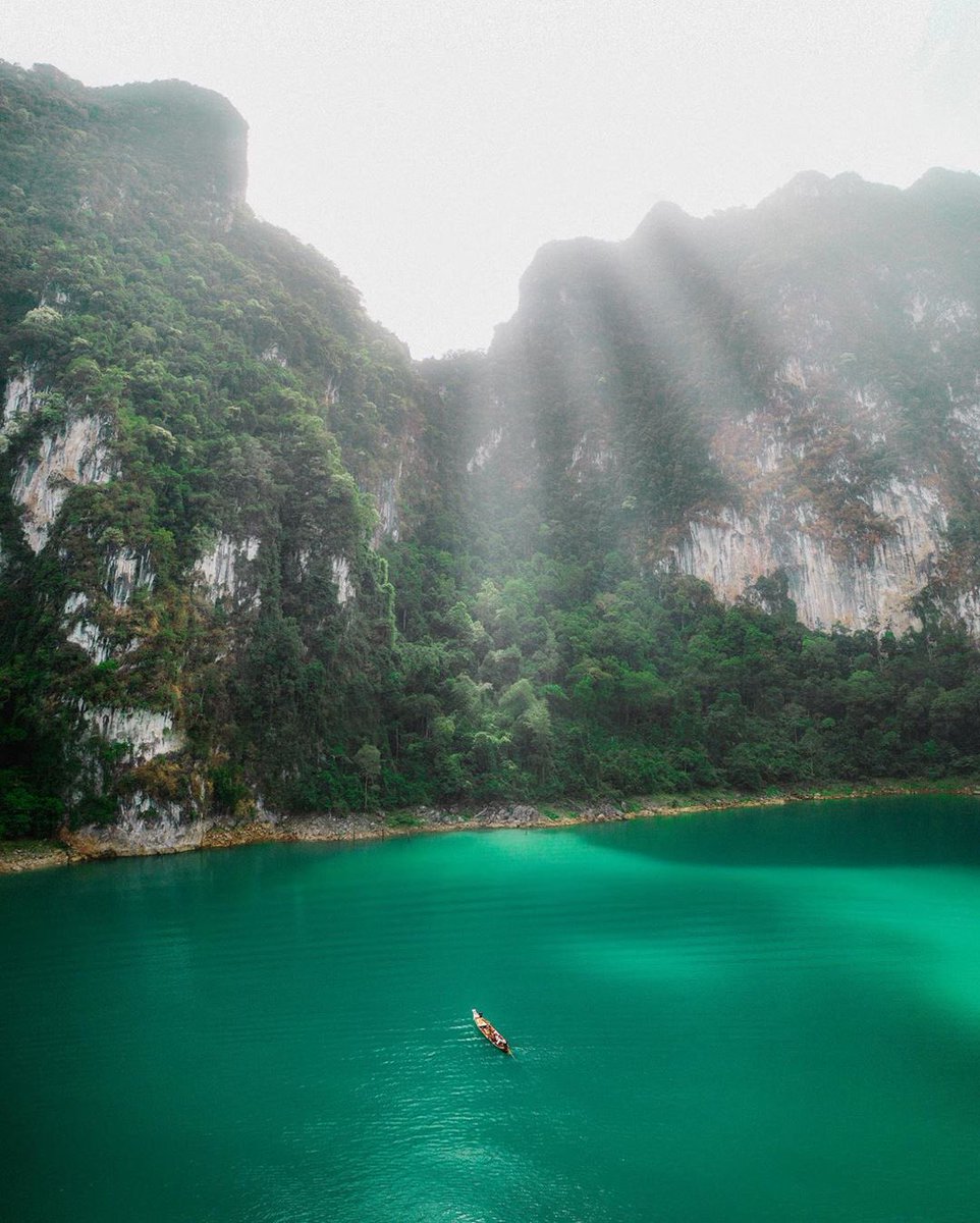 earth's tweet photo. Moments in Thailand. https://t.co/YoQ0Nf9vfZ