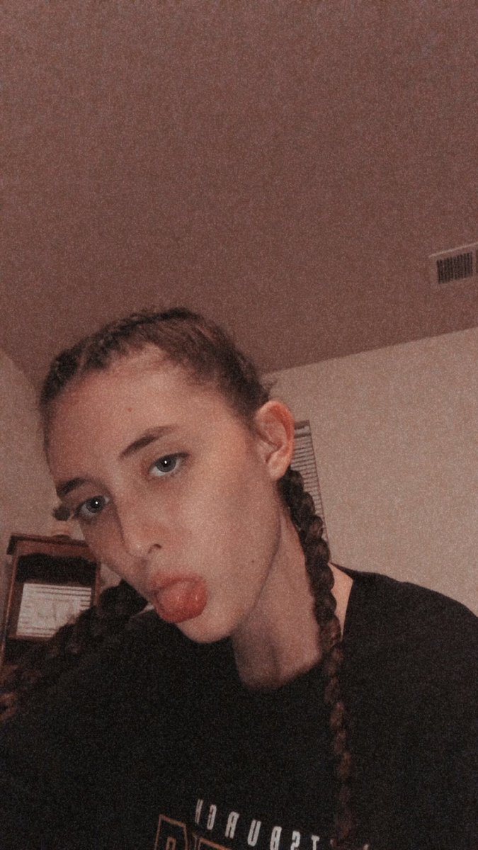 crase12's tweet photo. The curls, the braids, &amp; straightened 👁👄👁 https://t.co/Q3qlZkvG2v