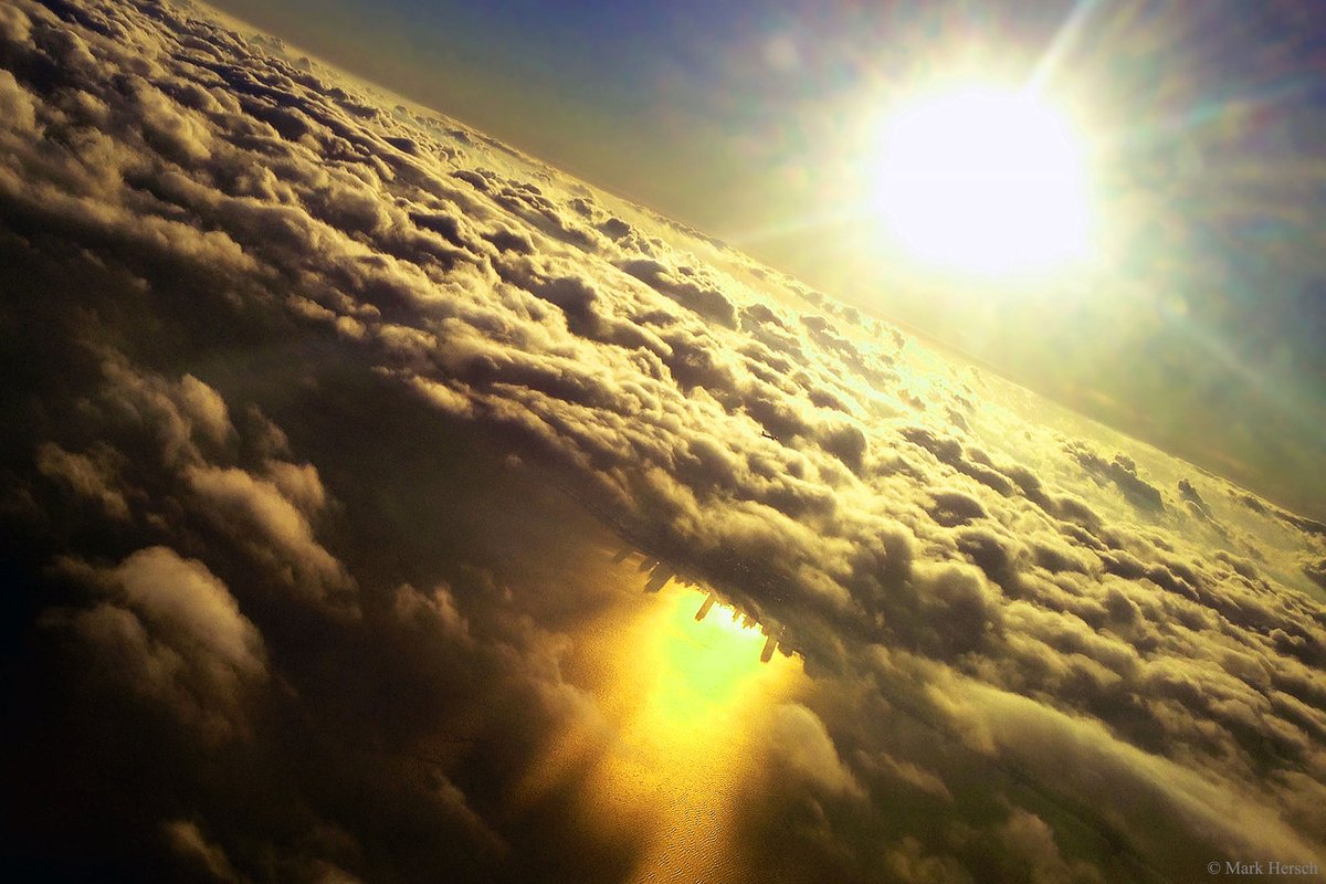 Behsharam's tweet photo. "Inverted City Beneath Clouds"
Read more-
https://t.co/hOggHdOSM4
Write a poem or fiction piece inspired by the image & tag it #APODPrompt, so all can see!
#poetrycommunity #poetscommunity #writingcommunity #writerscommunity #writingprompt #Apod #Chicgo #MyBeautifulCity https://t.co/eQe6KFBqNj