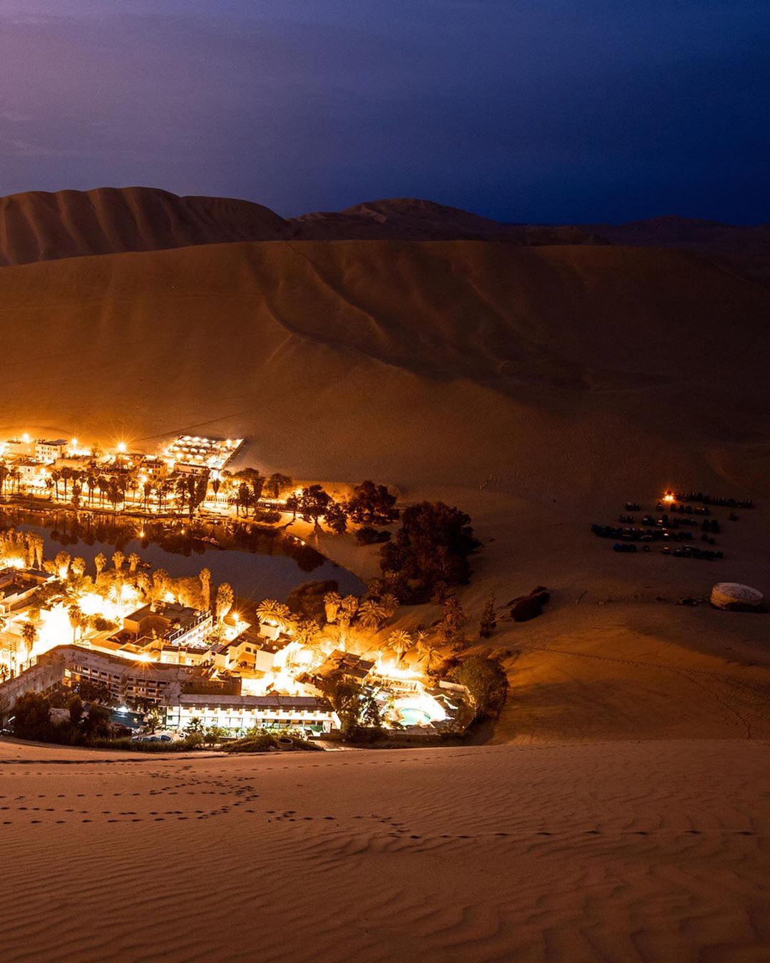 Visit Peru Jp 暑い日差しを一日中浴びていそうな砂漠のオアシス 日が暮れた後のワカチナの風景 Where Is Will Instagram ペルー 意外性大国ペルー 自粛 頑張ろう バケットリスト オアシス 夜景 T Co Kbzpnoql4s Twitter