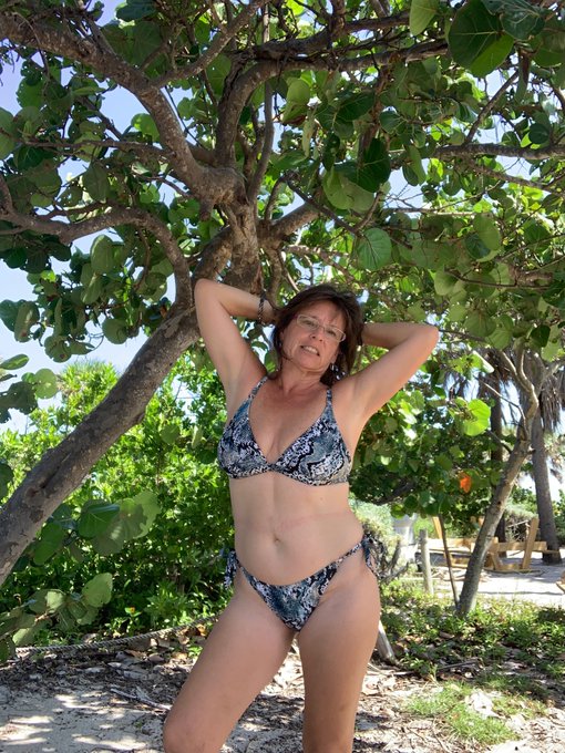 Beach Day https://t.co/cPLD8hBYOm @DirkHooper @Aim2PleaseYou @MeSexy40 @charmsandgents  @Hawker881_Promo @BBCDaddy247<a class="tags" href="/tag/dirkhooper">@dirkhooper</a><a href="/tag/athm"class="tags"><span>#athm</span></a>