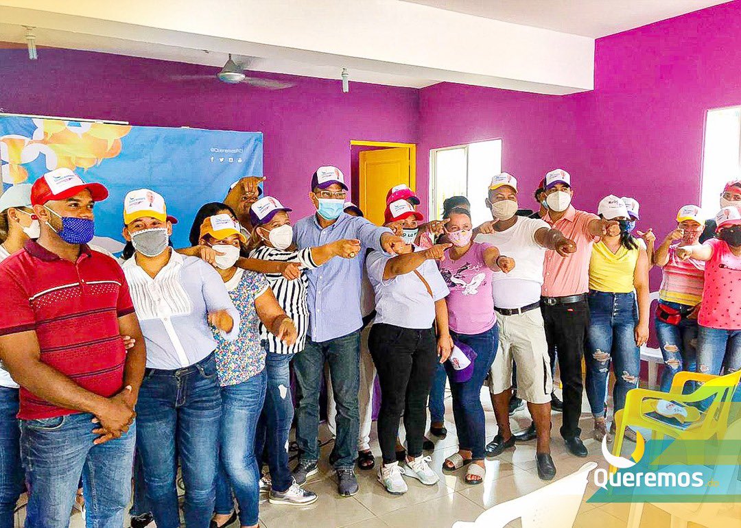 QueremosRD's tweet photo. La actividad se desarrolló en el local del Partido de la Liberación Dominicana. https://t.co/yU5Kd4MAcC