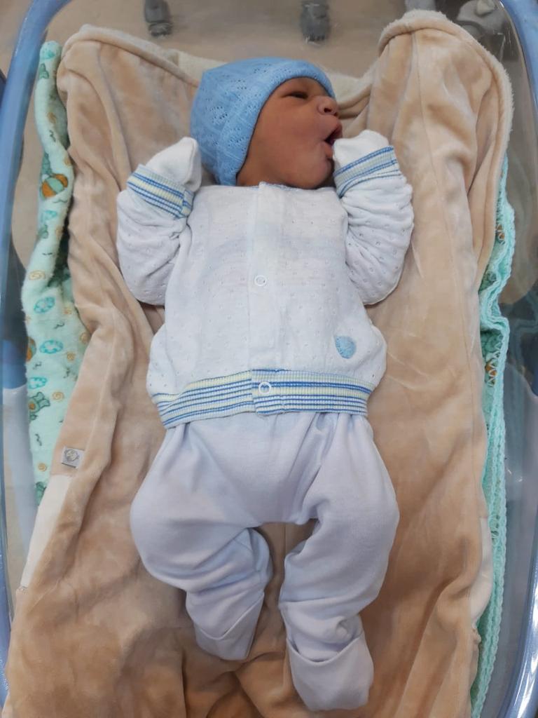 Srn_Mavi's tweet photo. Oi gente, eu sou o gostosão do papai e da mamãe.. 💙😍 https://t.co/VhZ5v5ZCcW