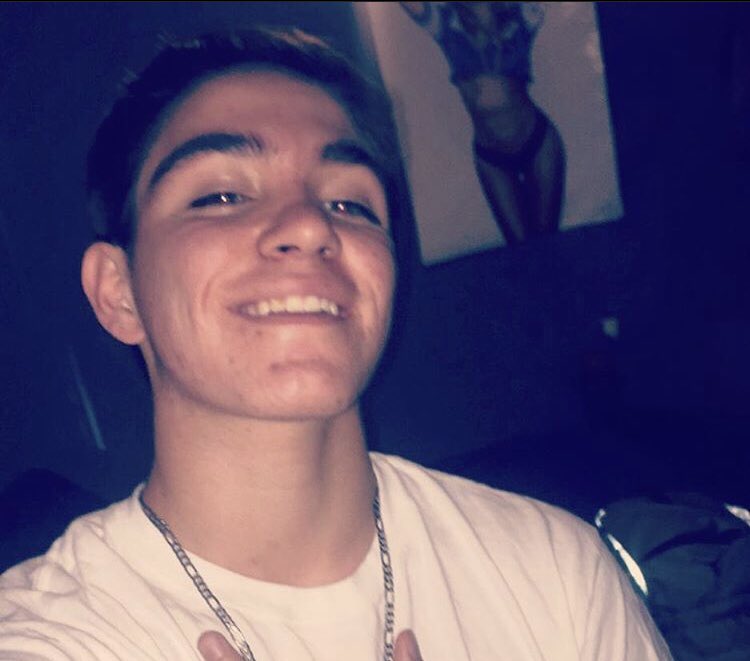 MercedesTovar5's tweet photo. My cousin is missing he’s from the OV/Catalina/Tucson area. His mother hasn’t spoken to him in two weeks and hasn’t texted him in 8 or 9 days. If you have seen him or been in contact with him please contact me. Thank you for reading please rt if you don’t mind @whatsuptucson https://t.co/FQsQLiuv0B