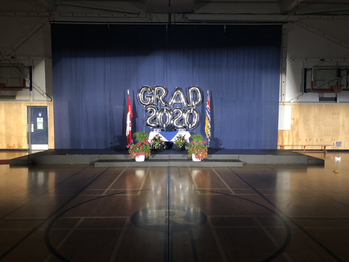 sd61reynolds's tweet photo. Congratulations to our Reynolds grad class of 2020. We wish we could have all celebrated together, but this was the next best thing. We are excited to see what is next for each and every one of you. All the best and remember once a road runner always a road runner. https://t.co/mN1nqqEfKV