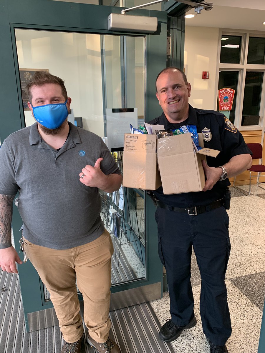 ninarecupero1's tweet photo. Delivering a care package to show how much we appreciate our local Police and Fire Deparment. #firstnet #police #fire @JamesThibeau @LawVulakh @pnixnix @keroninc @TheRealOurNE  #appreciate https://t.co/UOOf9xWkGK