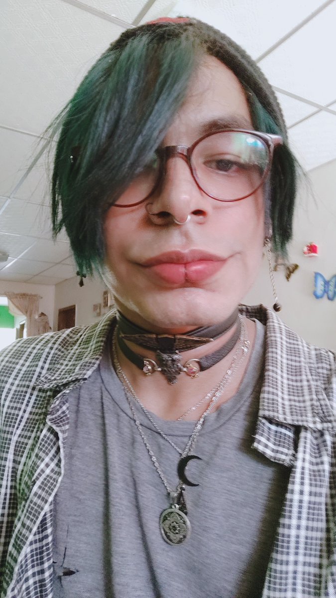 AlexHalestorm's tweet photo. Actualmenteeeeee Uwu https://t.co/KtkJCx1oM7