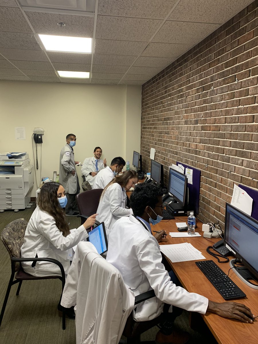 ACMCIMRes's tweet image. Congrats #interns Day 1 is in the books! Great start to new academic year. All accounts, EMR, and IT working flawlessly...what a miracle 😉 @CVOMed @ShanaKothari_ @MB_Kalinowski @ENDOUNO @eternalkota @JIveybrown @advocatehealth @AdvocateAurora #medicine #residency