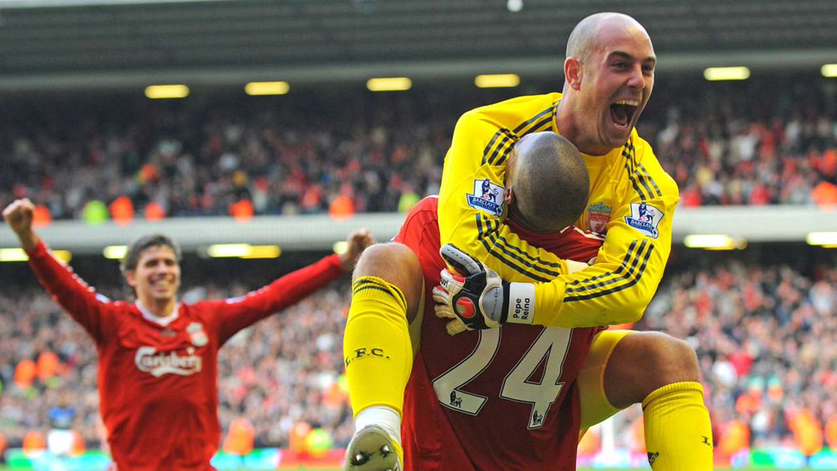 In the league, we were consistently inconsistent. For instance, beating United 2-0 but losing 3-1 to Fulham just 6 days later. We finished seventh, failing to qualify for the UCL for the first time since 2002/03.An average position for an average team, plagued w problems.