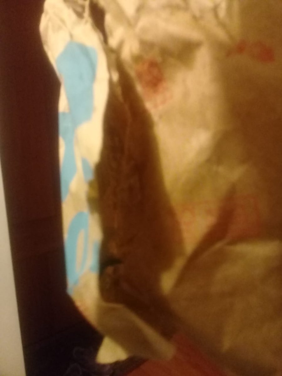 buit22's tweet photo. @McDonaldsCol quien les empaca? @DomiciliosCol quien entrega medio domicilio? https://t.co/43aYgDSO8q