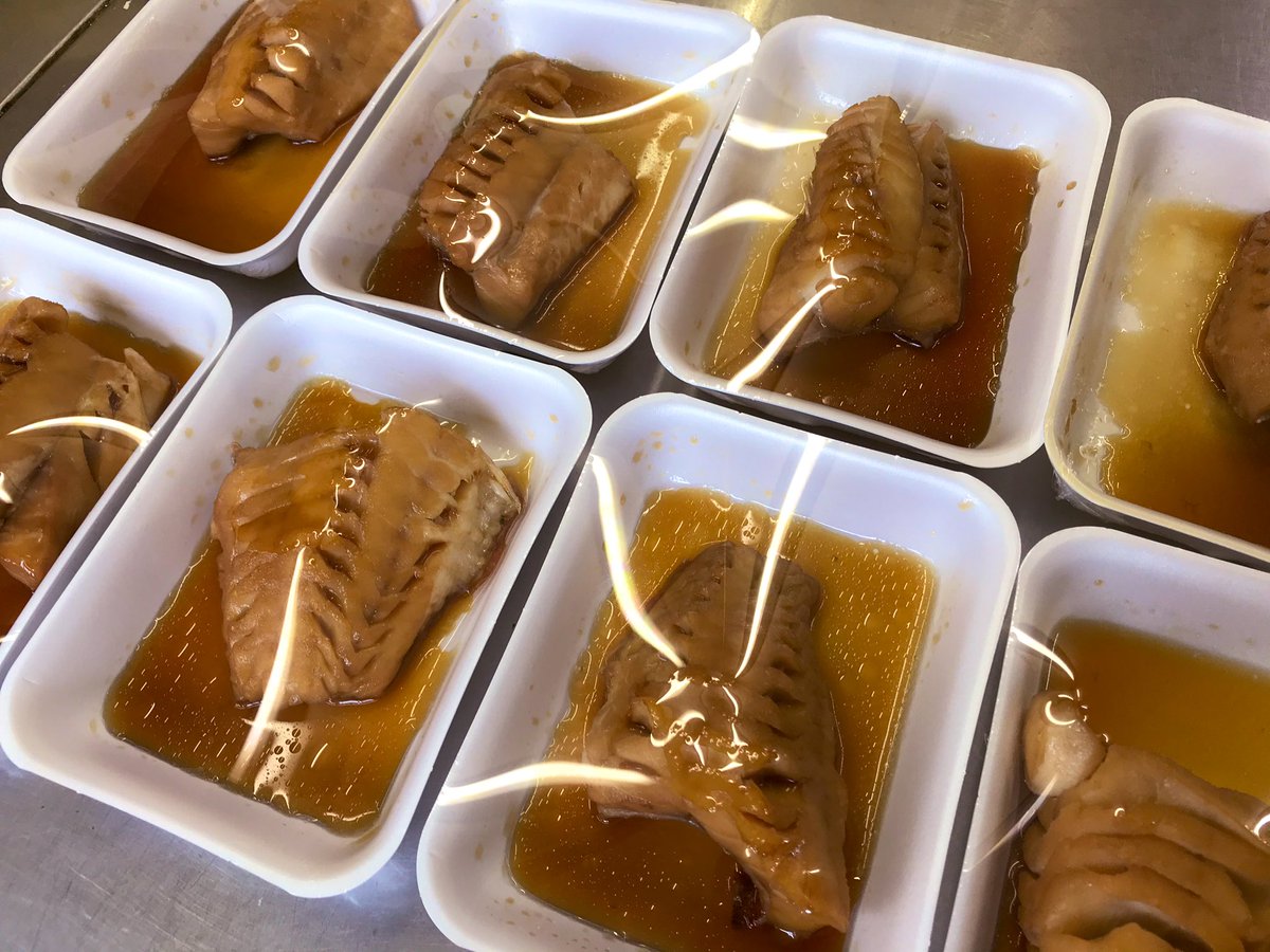 有 カネマン魚店 煮物 赤魚煮魚 なす味噌 かつお生姜煮 餃子 焼き魚 刺し身お出ししております 有 カネマン魚店 煮物 赤魚煮魚 なす味噌 かつお生姜煮 餃子 焼き魚 刺し身お出ししております