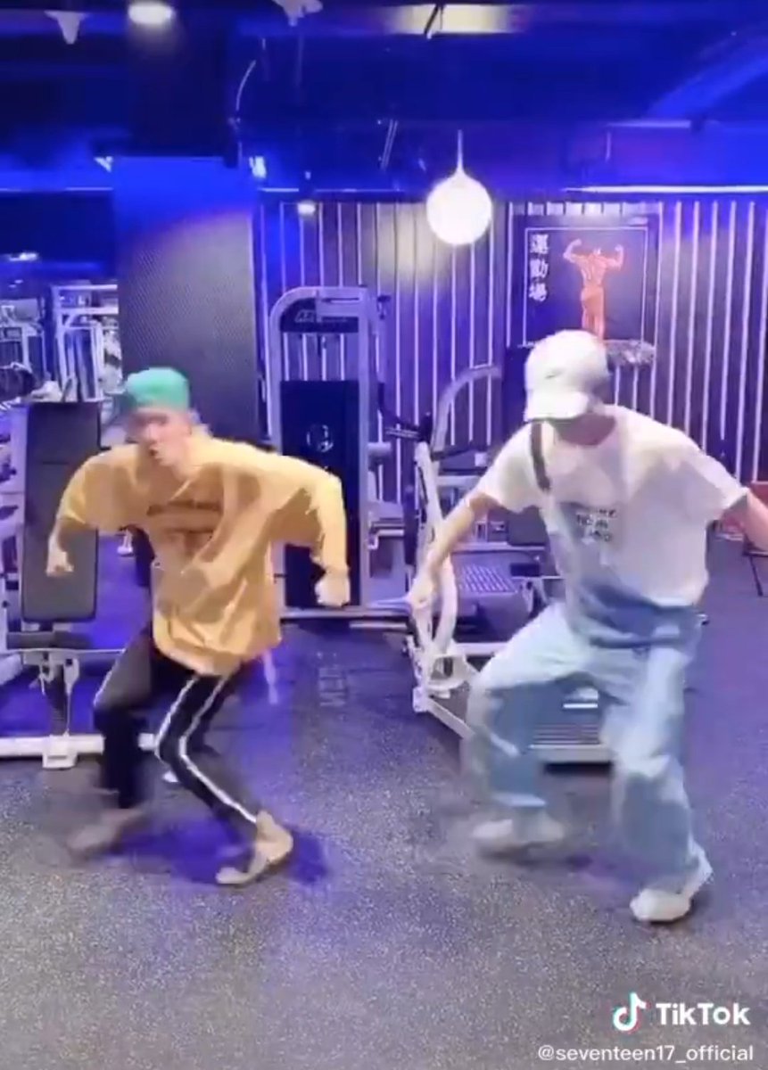 They even do the left and right challenge in the same gym 