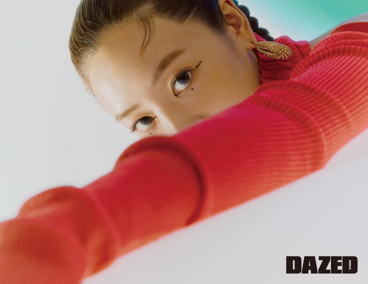 daktothebal's tweet photo. haha- ok maybe i was too harshed on DAZED

it did serve us Namjoo looking so🔥🔥🔥 https://t.co/axZfpXCyLv