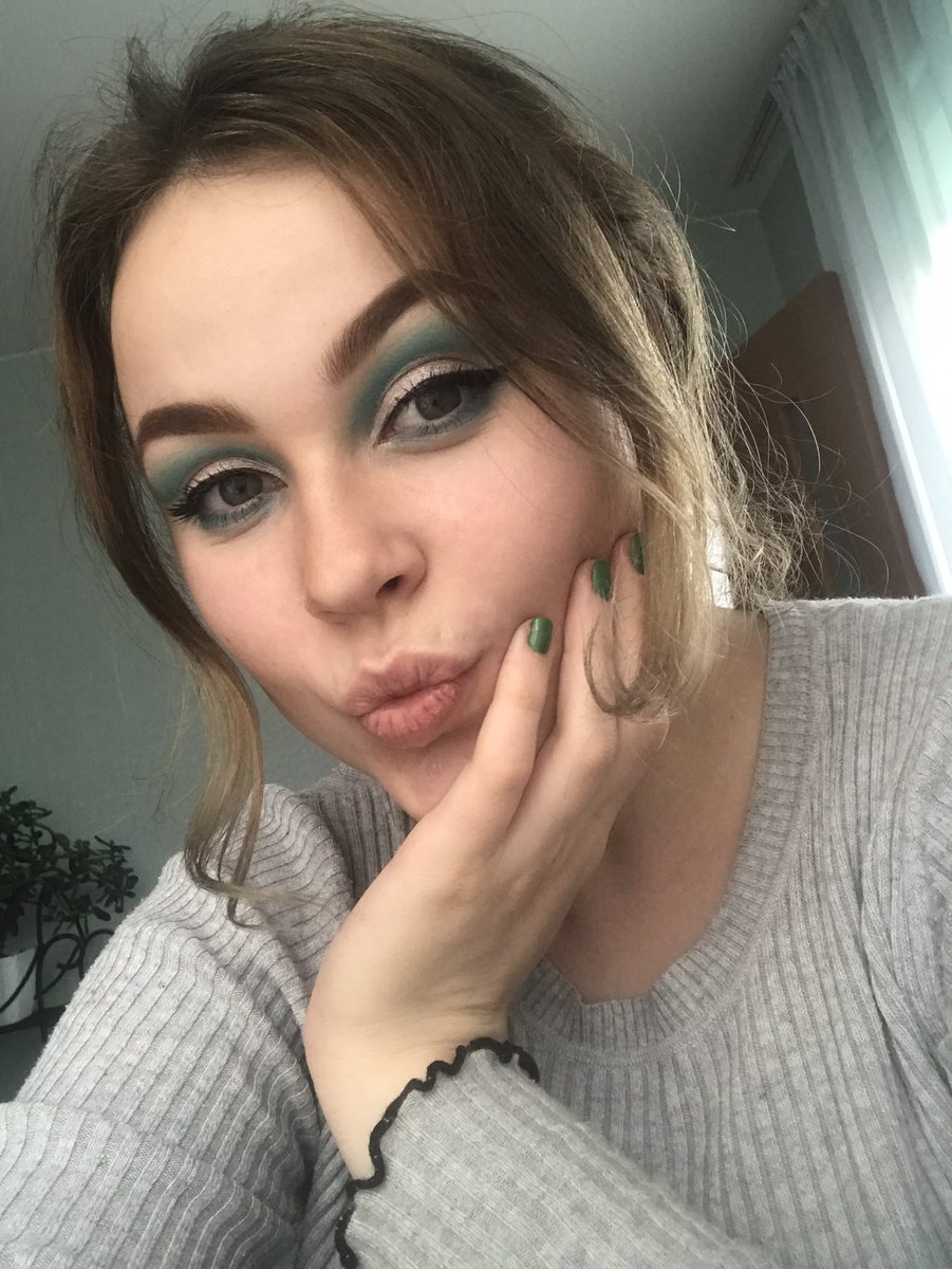 Annatolb's tweet photo. Оцените макияж, пожалуйста♥️ https://t.co/N4J9z5iORr