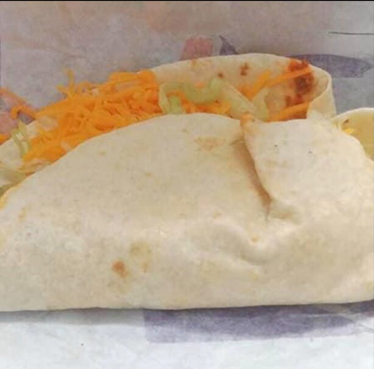 chofiiissss's tweet image. how he thinks he looks vs how he looks in my eyes