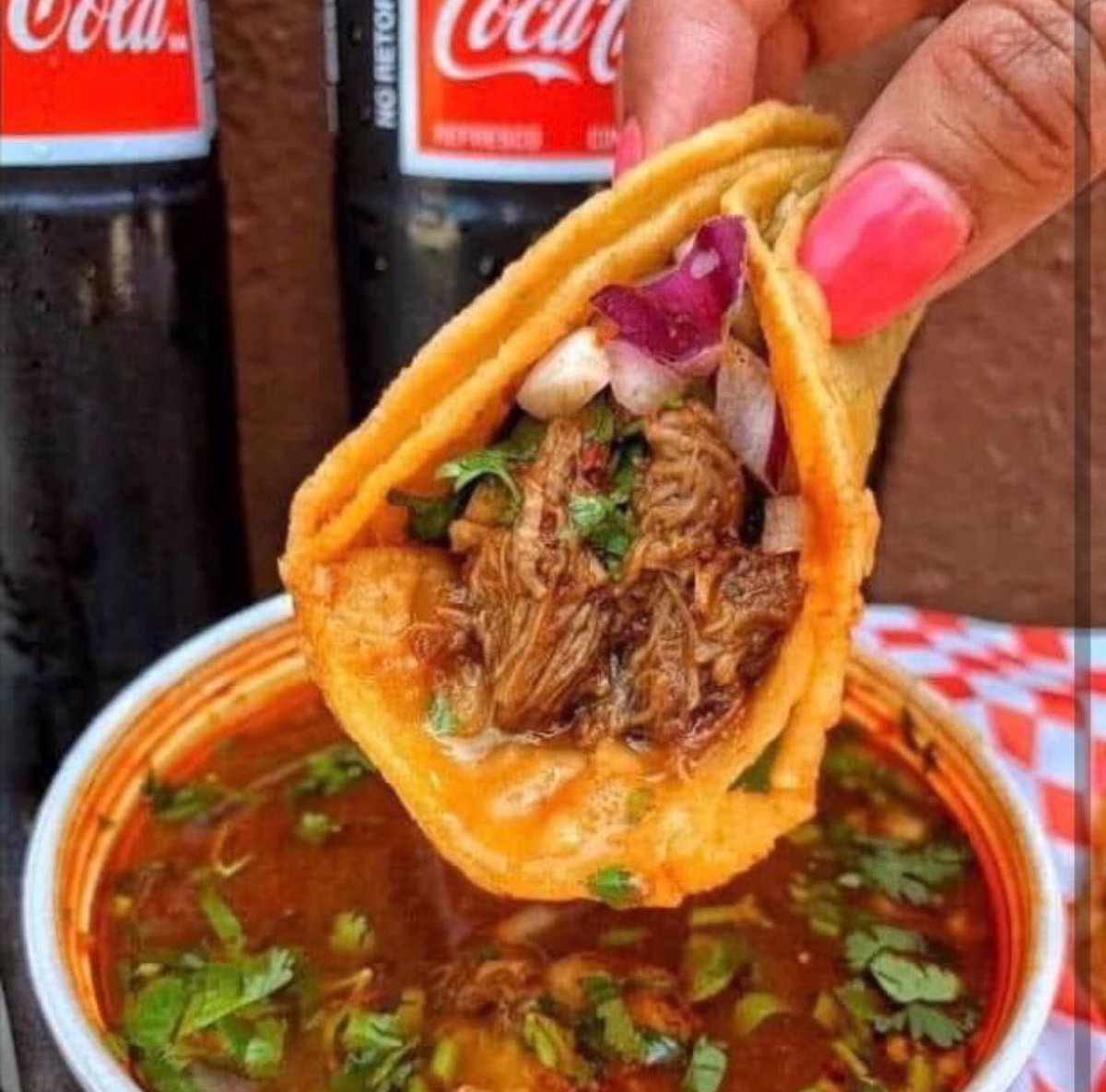 chofiiissss's tweet image. how he thinks he looks vs how he looks in my eyes