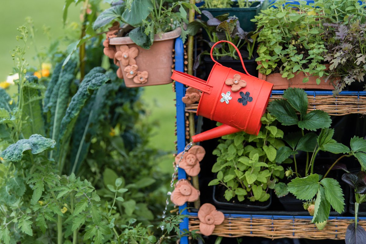 Switch to watering your garden in the morning to ease the demand on domestic water in the early evening. This will also provide the water that plants will draw on through the day, and will avoid it just draining away at night!

<a href="/WaterUK/">Water UK</a>

rhs.org.uk/advice/profile…

#GrowAtHome