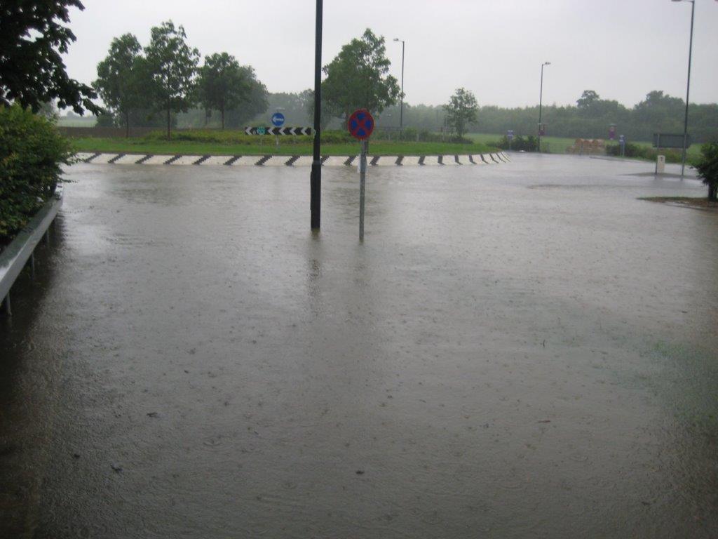 SilverstoneUK's tweet image. #ThrowbackThursday
June was certainly a bit wetter in 2007 👀 
Views from West 10 roundabout entrance 😬