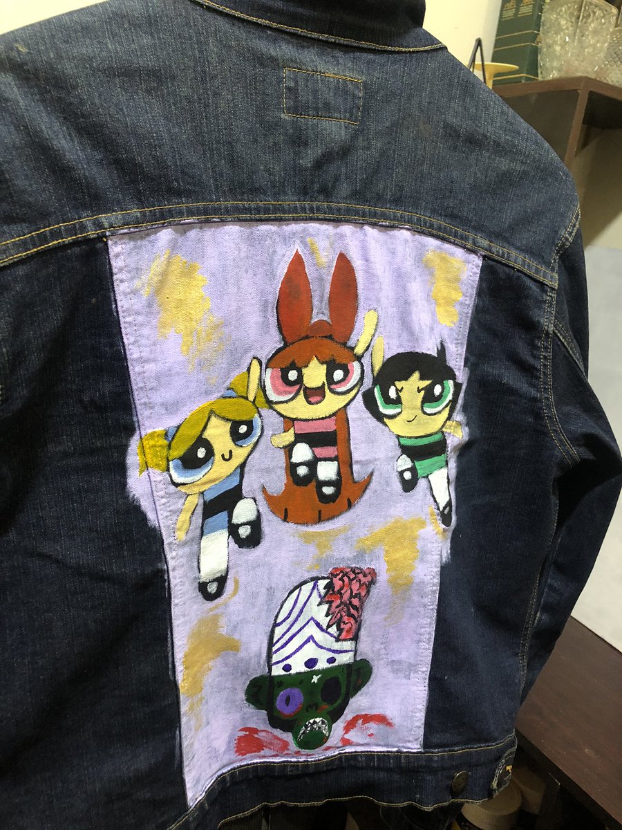 King_Bolarinwa's tweet photo. Mary wanted something nice on her Denim jacket so I decided to paint the Powerpuff Girls as she reminds me of them. #WeAreNigerianCreatives #HandpaintedDenim #PowerpuffGirls https://t.co/Z6X17IomqN