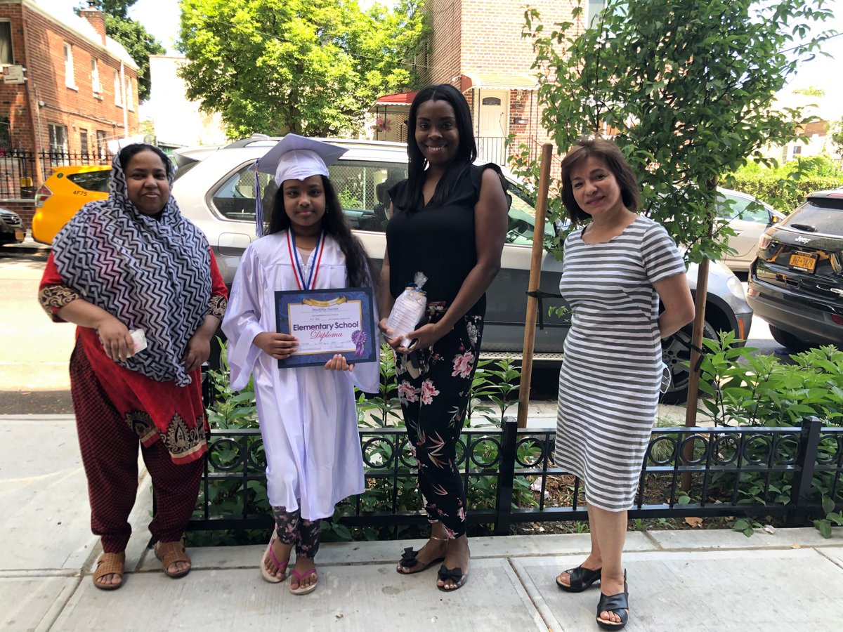 RisingStars36's tweet photo. Congratulations to Valedictorian Mahbeer Saeran and Salutatorian Mushfika Naznin. Principal @ElviraMaresca and Teachers Ms. Edwards and Mrs. Powers delivered them their Diplomas today! #RaisingRisingStars #Classof2020 https://t.co/SrQkix21re