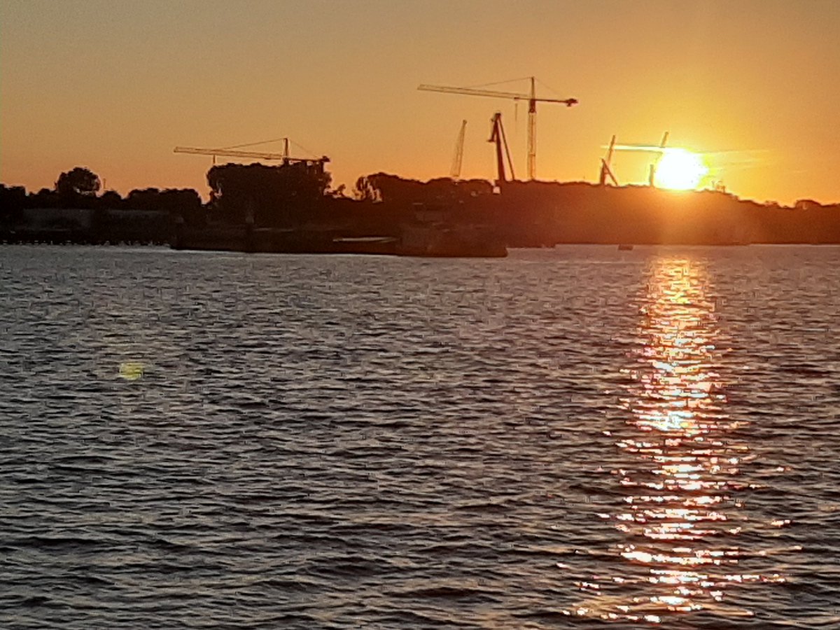 GalleryPR2's tweet photo. Goodmorning Amsterdam https://t.co/rtZtDDIhNd